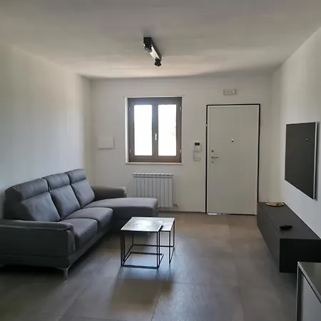 A Pochi Minuti Dal Centro Storico Di Villa *